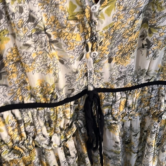 Nieman Marcus Secret Mission Silk Yellow Ditzy Floral Pleated Benazir Mini Dress - Picture 4 of 10